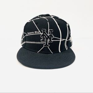 New Era 59Fifty MLB New York Mets Black Queens City Lines Fitted Baseball Hat